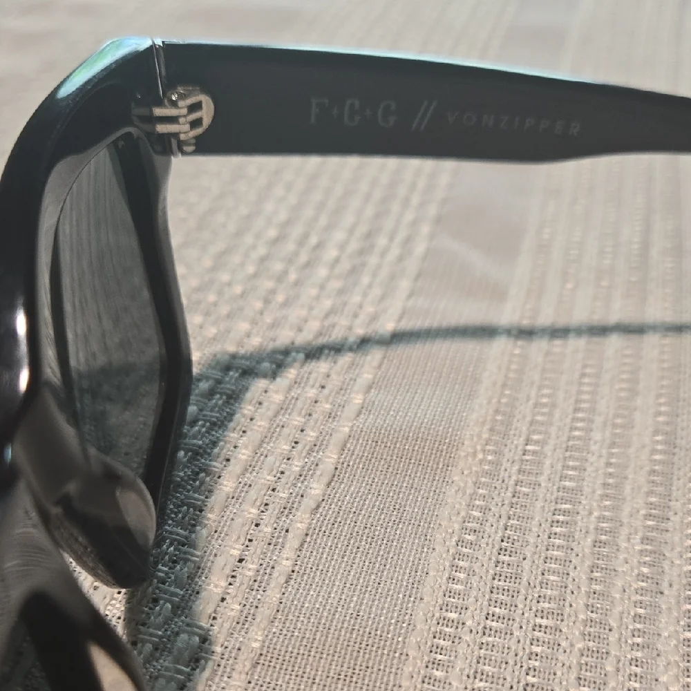 Von Zipper Classic Black Sunglasses - Picture 2 of 8